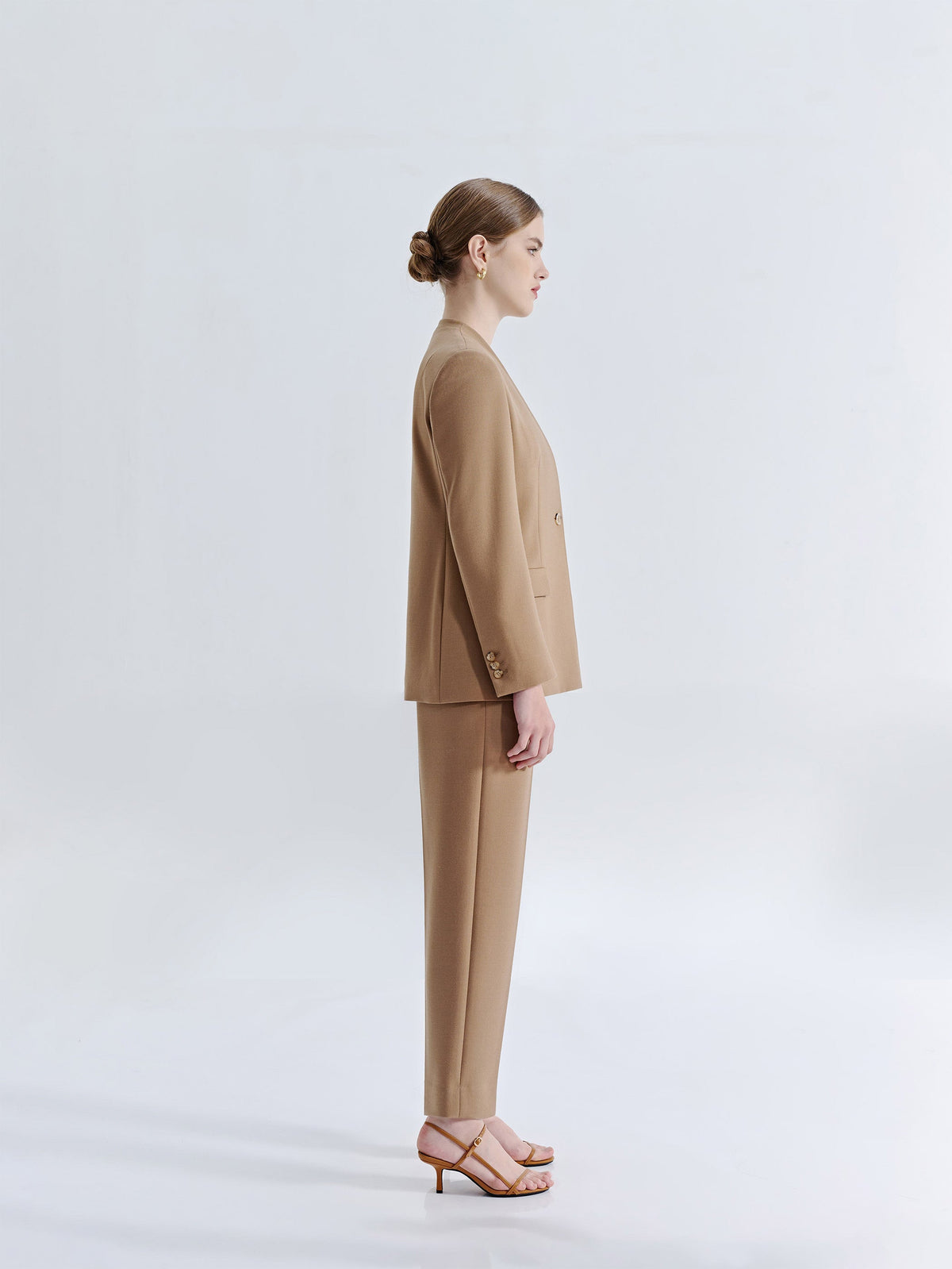 SIENNA WOOL COLLARLESS SUIT JACKET